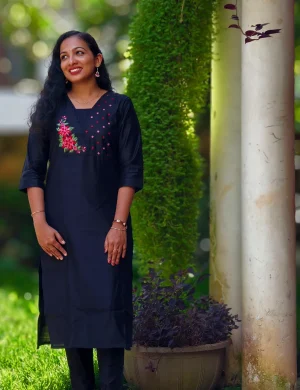 Hand Knitted Women’s Woolen shoks