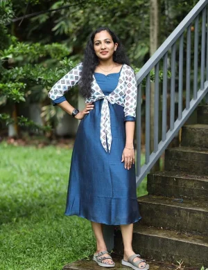 Odd Cool Sleeve Vent Collar Knit